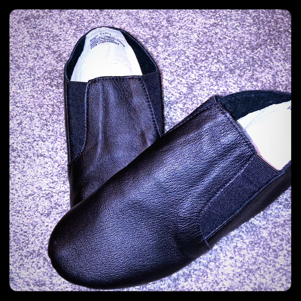 Dance shoes